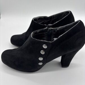 Aerosoles Women's Black Suede Heels With Silver Accent